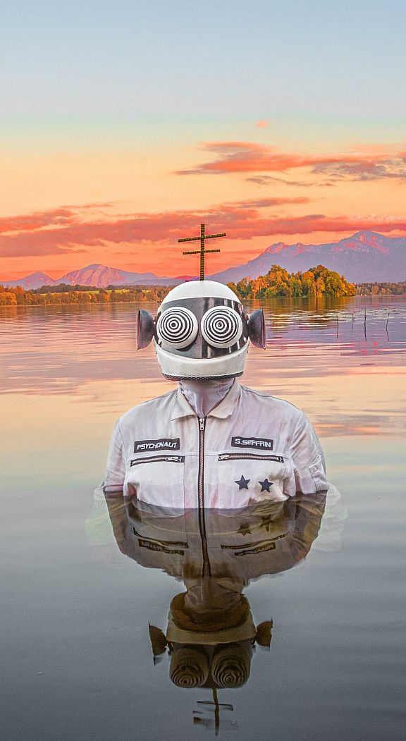 Psychonaut Key visual Psychonaut am Abend