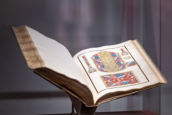 Schatzbuch Buch Saalaufnahme