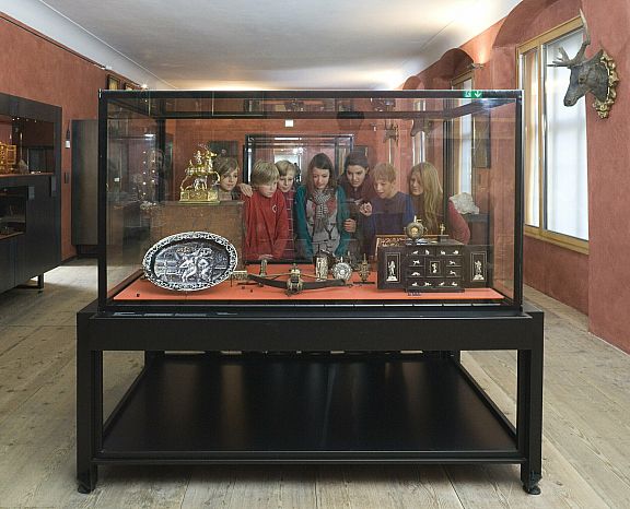 Kinder in der Kunst und Wunderkammer copyright St Gilles