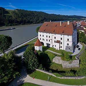 Blick auf Schloss Obernzell Fotos Wolfgang Hartwig 2020 Copyright Kulturreferat Landkreis Passau