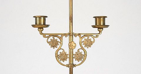 Mehrarmiger Leuchter Mit Hohem Fuss