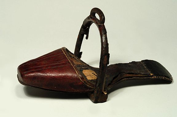 D74827