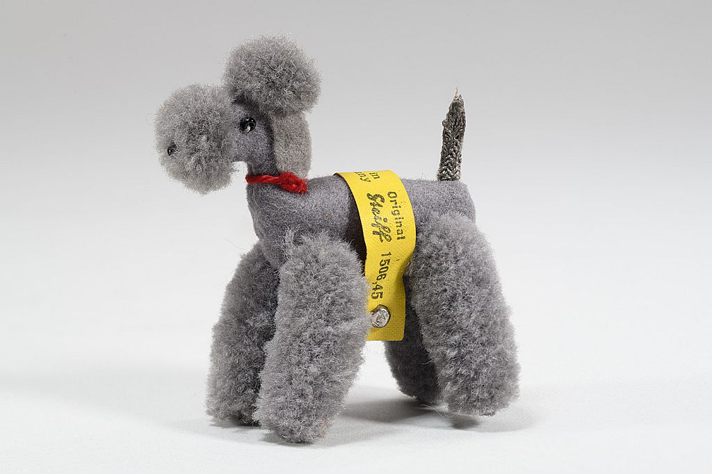 Kuscheltier - Pudelhund - Plüsch main image 1