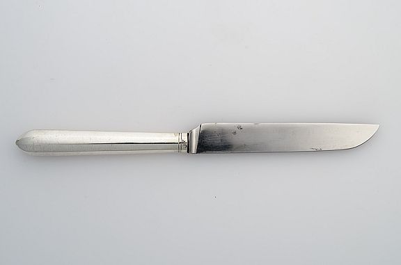 D97693
