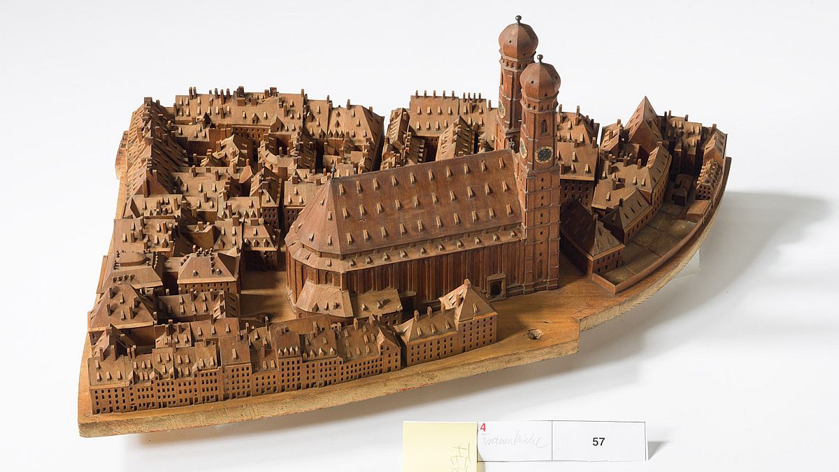 ARBEITEN AUS MÜNCHENER SAMMLUNGEN D174484_e61825193f.jpg