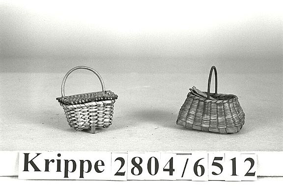 D8228