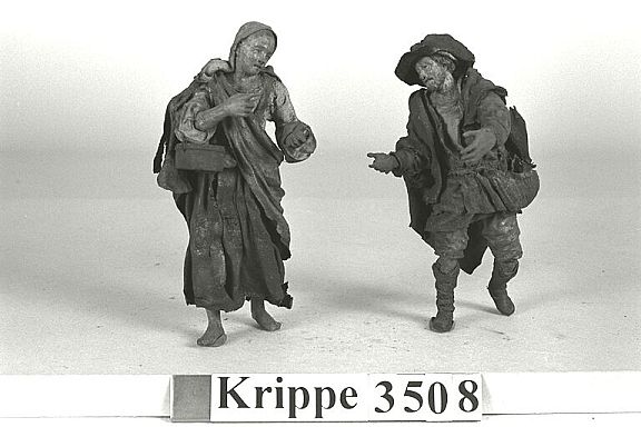 D8737