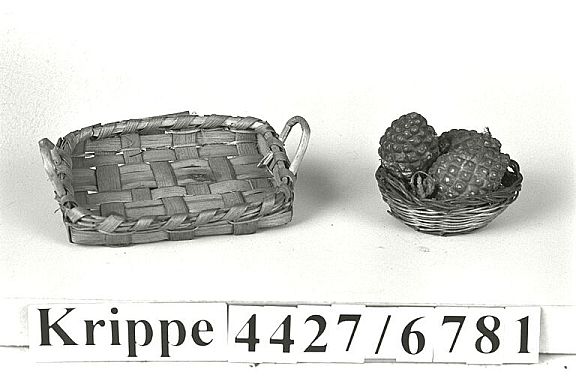 D8381
