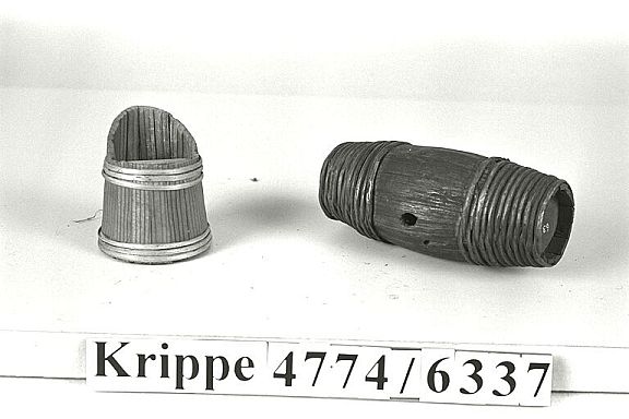 D8389