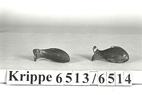 D8225
