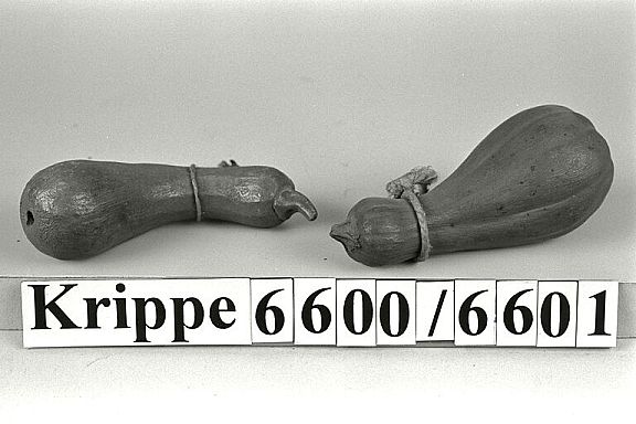 D8979