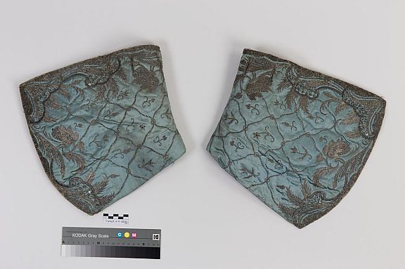 D126718