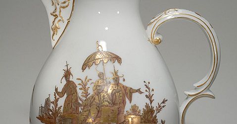 Kaffeekanne mit Chinoiserien in Rot und Zitronengold mit