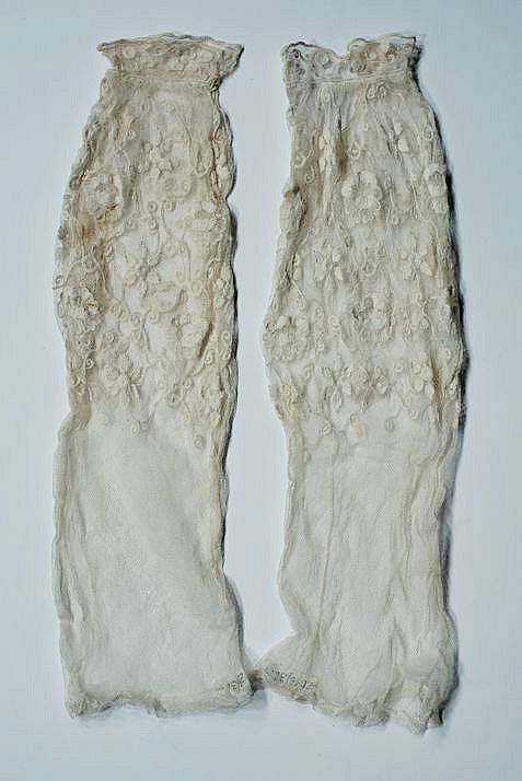 D125836