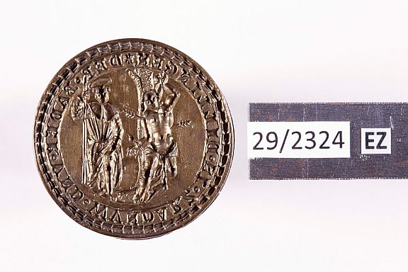 D222195