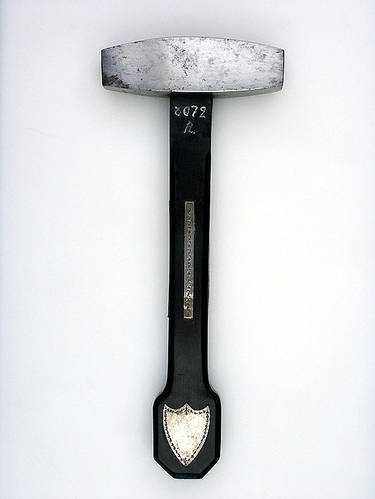 D28086
