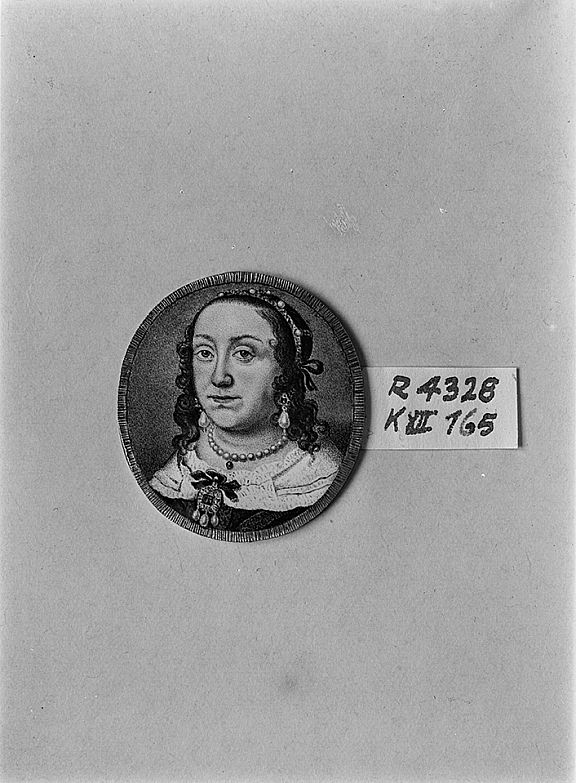D276308