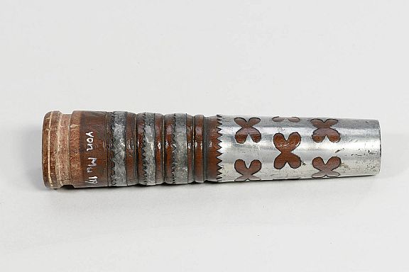 D115610