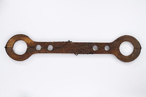 D189749