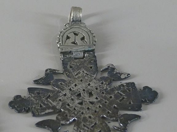 D204365