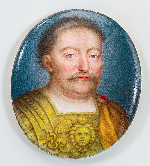 D192335