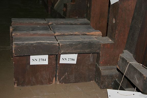 D297945