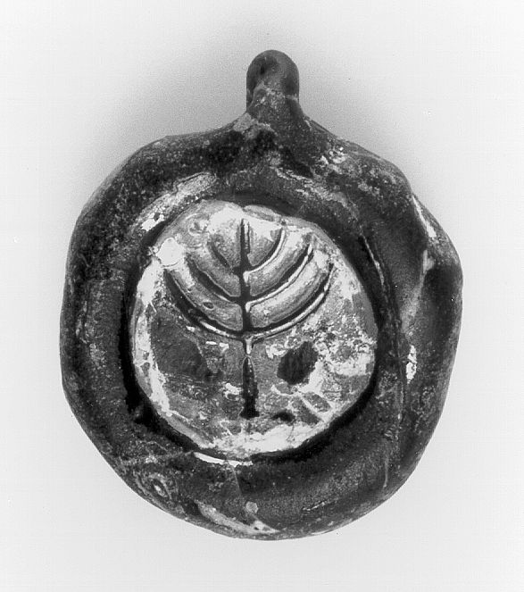 Anh nger Medaillon Mit Siebenarmigem Leuchter Bayerisches Nationalmuseum anh-nger-medaillon-mit-siebenarmigem-leuchter-bayerisches-nationalmuseum