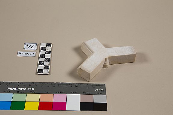D83261
