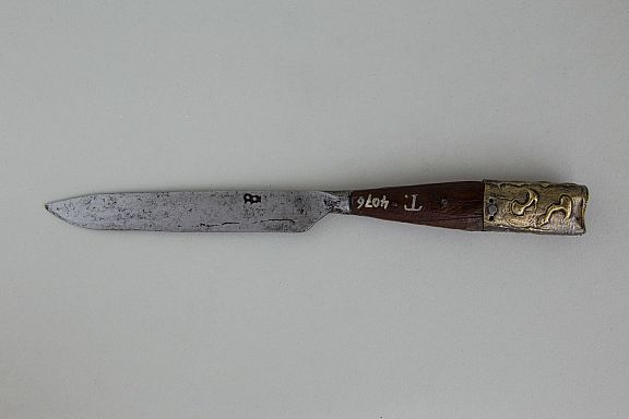 D276129