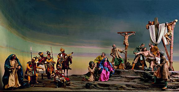 Kreuzabnahme aus einer Fastenkrippe Neapel 2 Haelfte 18 Jahrhundert Bayerisches Nationalmuseum Krippe 124 Aufnahme Walter Haberland